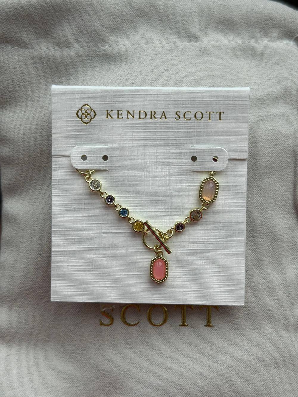 Kendra Scott pendant necklace